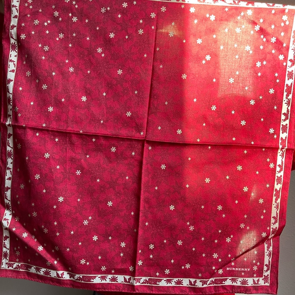 ❌SOLD❌Burberry Cotton Handkerchief in snowflakes